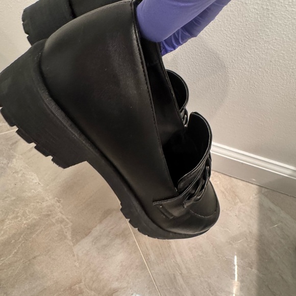🔥🖤BLACK LOAFERS 🖤🔥 - Picture 9 of 15